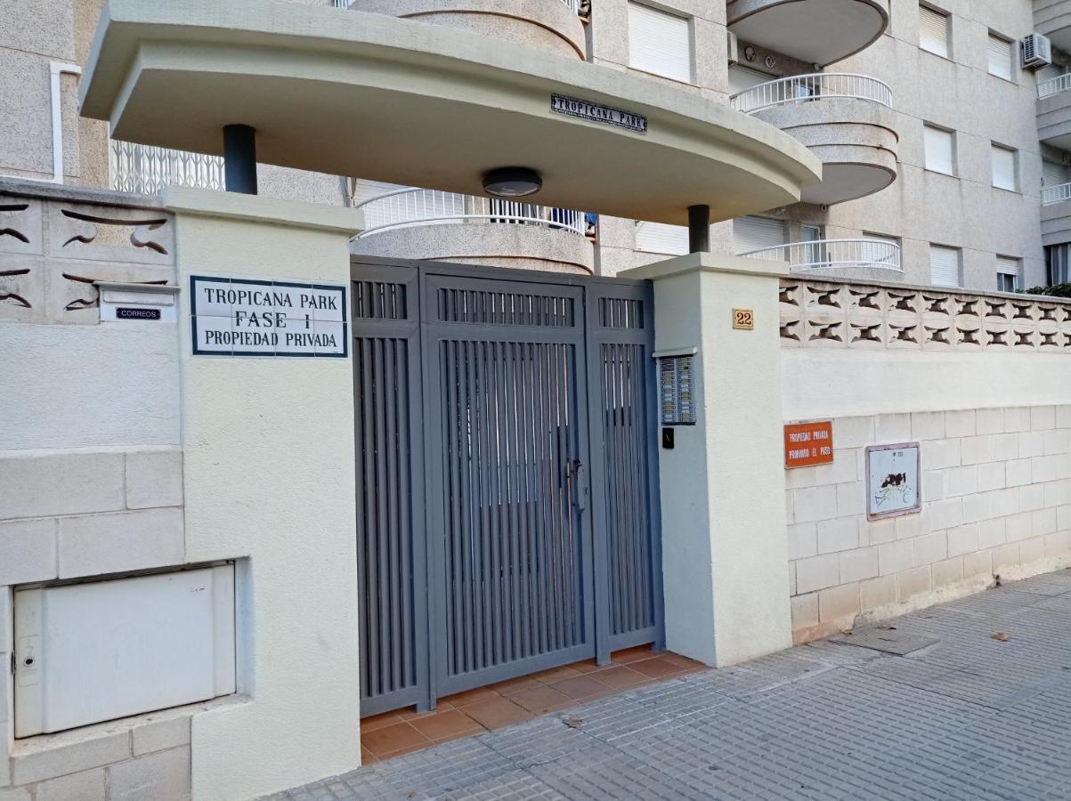 Tropicana Park Solo Familias Serviplaya Gandía Exterior foto